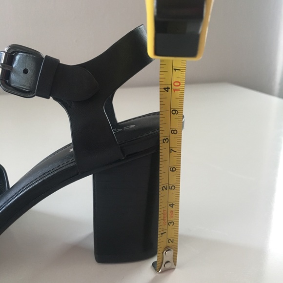 Black Coach Sandel 6.5 - Picture 8 of 8